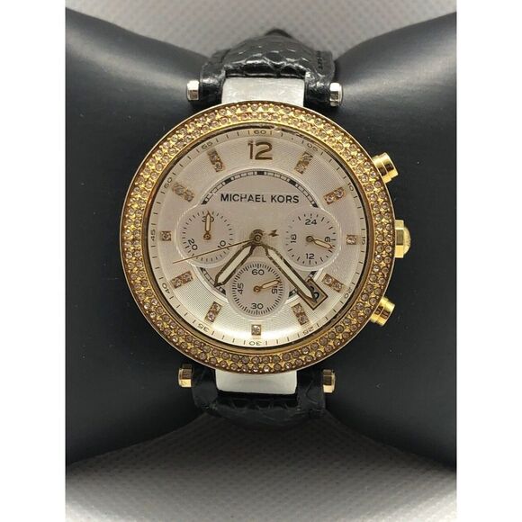 Michael Kors MK5626 Women's Leather Analog Silver Dial Quartz Wrist Watch BP25 - Picture 1 of 9